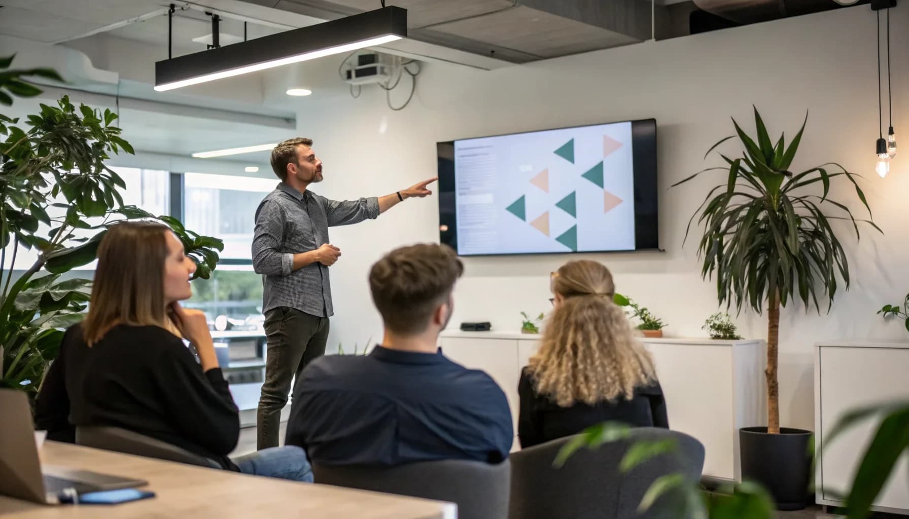 AI Business Plan Generators: Can ChatGPT Replace Traditional Planning?